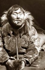Eskimo smoking pipe