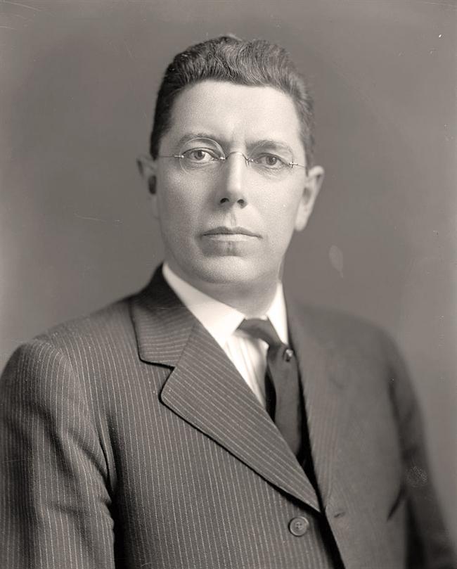 Pearl, R., Doctor
