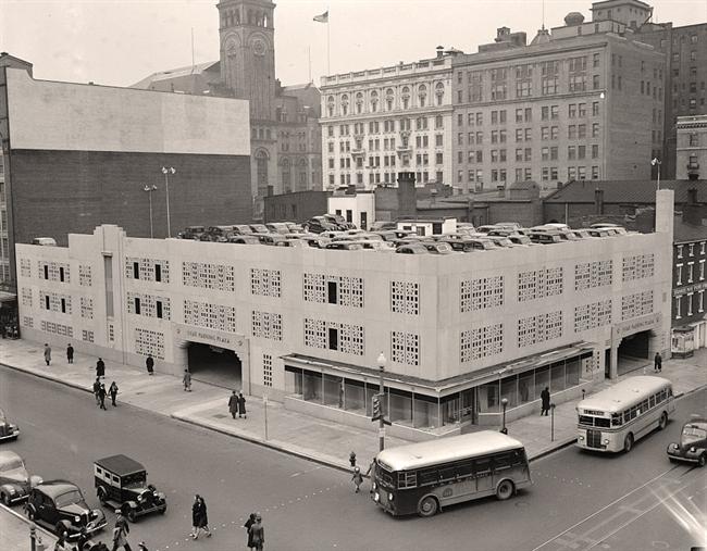 Plaza Parking