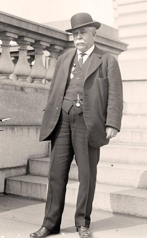 Del Valle, Reginald