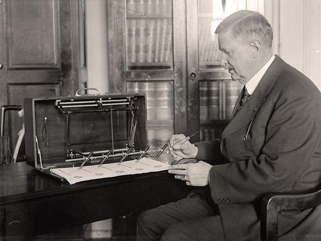 Check Signing Machine