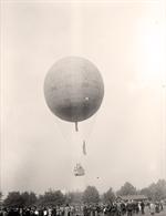 Balloons, Ascension; Demonstration