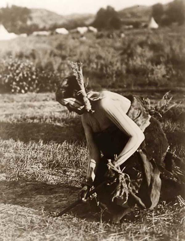 Cheyenne Woman Offering Pipe