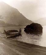 Indian Canoe on the Middle Columbia River
